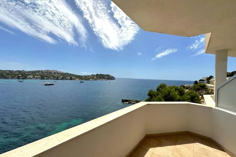 Seafront Studio with Stunning Views over the Bay of Santa Ponsa — photo 1