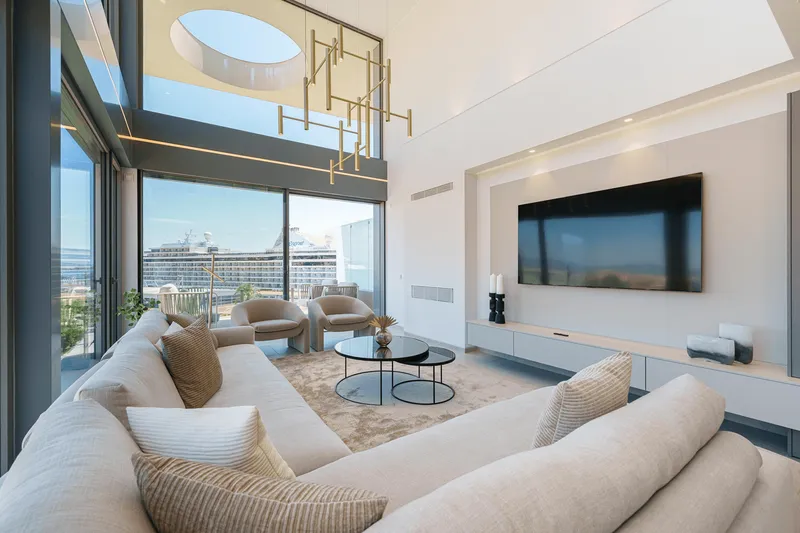 Exclusive penthouse with terrace and sea views in Palma — photo 6