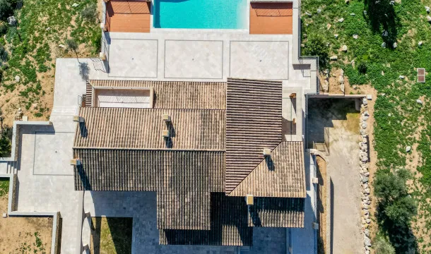 Impressive estate overlooking the Bay of Camp de Mar — photo 11