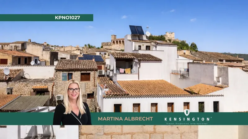 A rare opportunity has arisen in the historic center of Artà: a ruin with an approved construction project for an extraordinary townhouse — photo 1