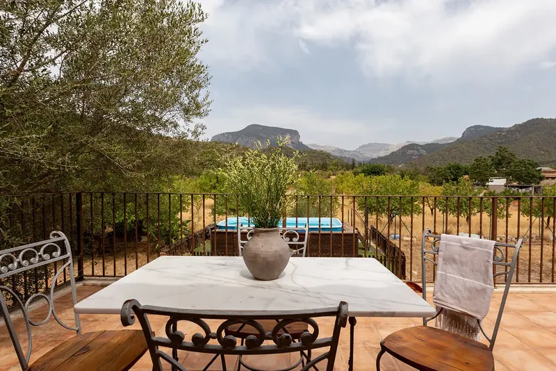 Discover the authentic essence of the Mallorcan countryside with this charming rustic finca located in Lloseta, enjoying spectacular views — photo 5