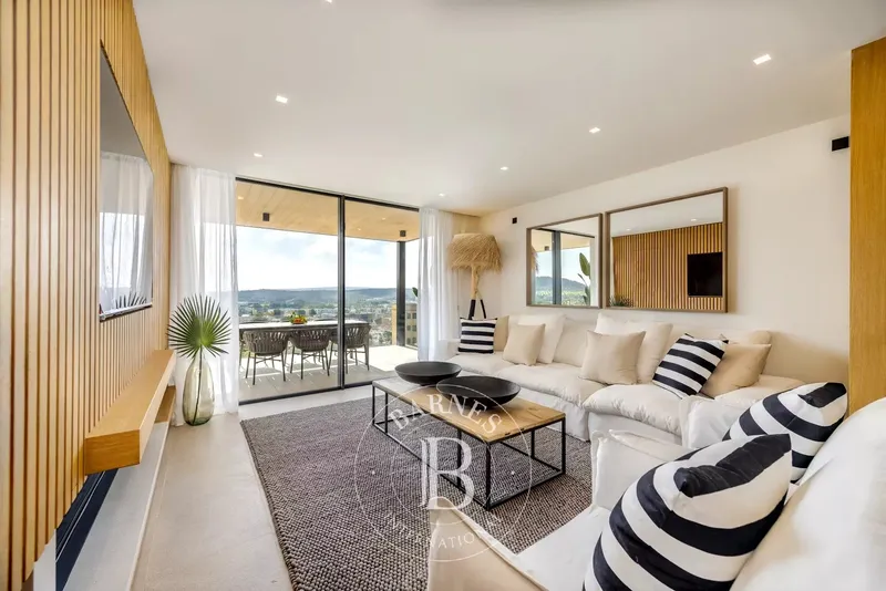Modern Mediterranean Living in the Heart of Santa Ponsa — photo 2