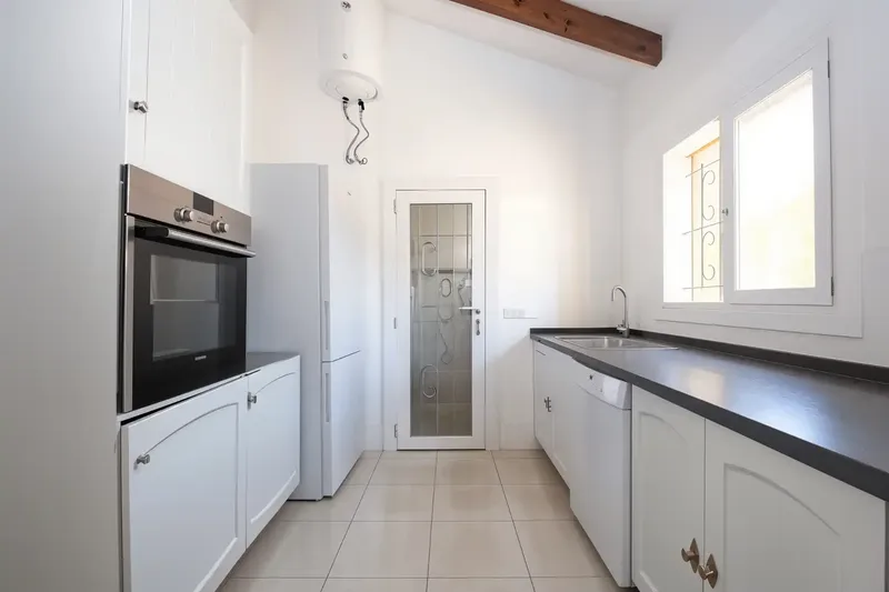 This charming rustic finca was built in 1970 on a natural plot of approx. 4,742 m² near Llucmajor and offers an opportunity — photo 9