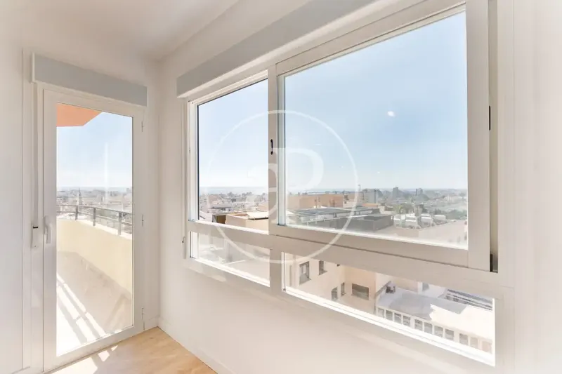 Piso con terraza en venta en Ponent — photo 4
