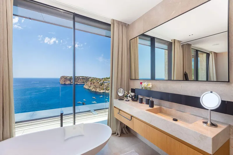 Cala Llamp: Designer Villa of the Extra Class "Skyfall" — photo 11