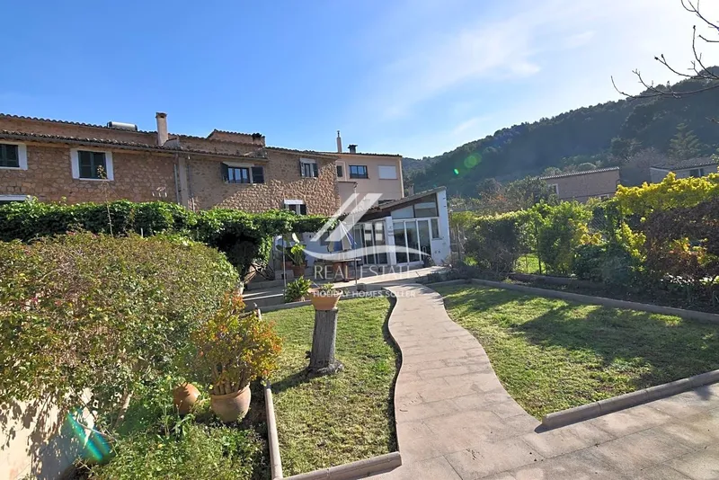 House with pool in Sóller — photo 10
