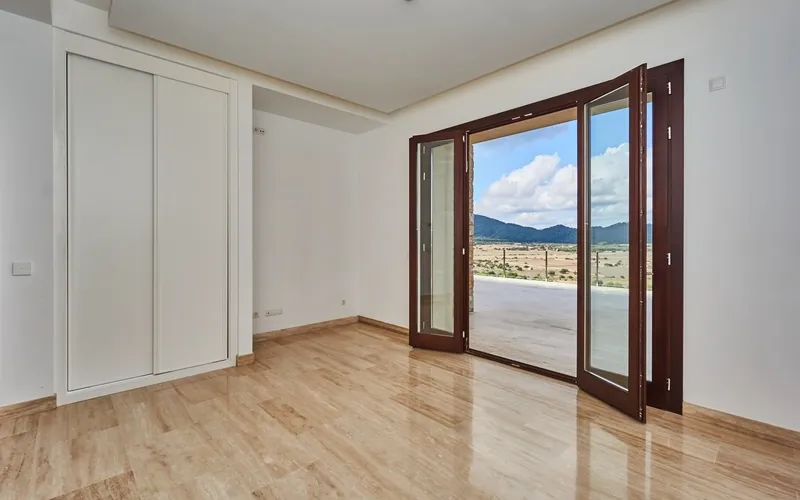 Elegant villa with vacation rental license and spectacular views of the golf course in Canyamel — photo 7