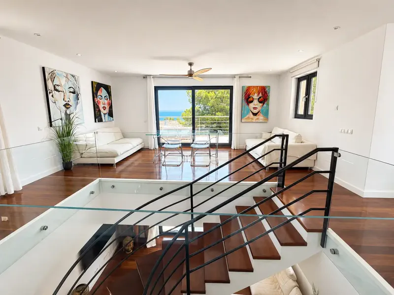 Spectacular renovated villa with sea views, pool and guest apartment in Cala Vinyes — photo 12