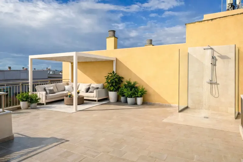This exceptional penthouse is located in an absolutely privileged location in El Molinar, just a few minutes' walk from the sea. — photo 3