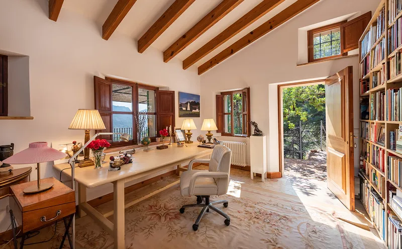 Country house with panoramic views — photo 11