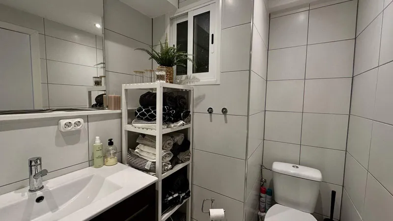 75m² apartment with 4 rooms, balcony and sea view for sale — photo 11