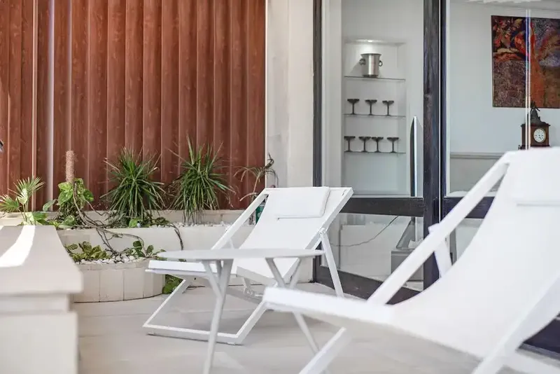Spectacular luxury penthouse completely renovated on the 11th floor with 2 entrances and its own staff apartment directly on the — photo 5