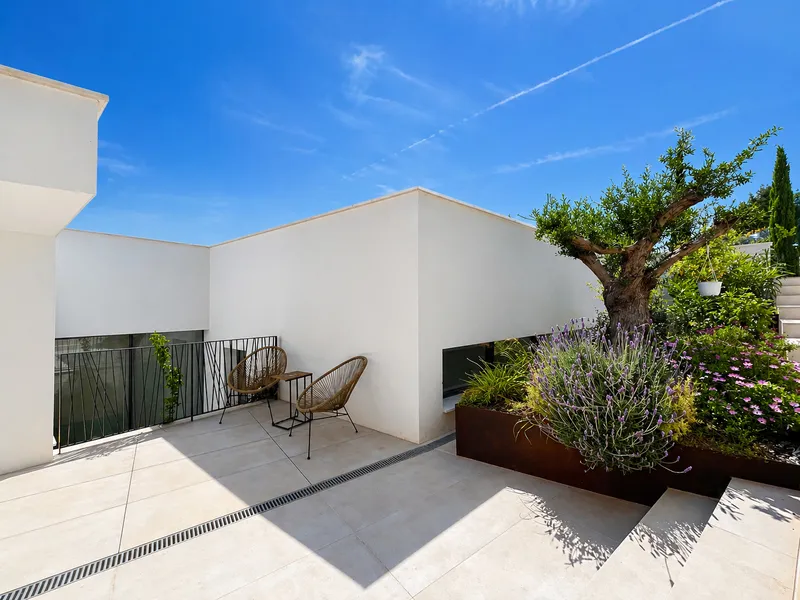 Luxurious modern villa with partial sea views in Costa d’en Blanes — photo 4