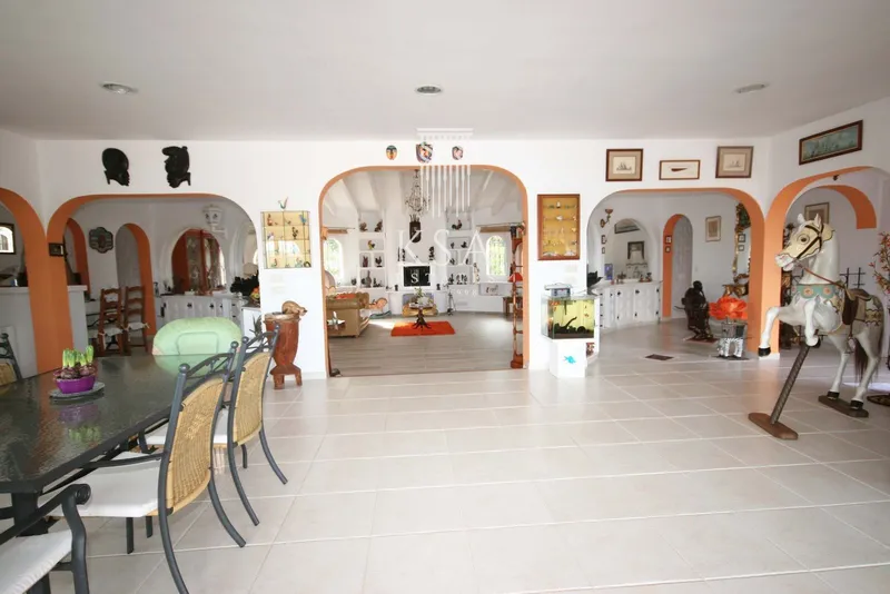 House — photo 4