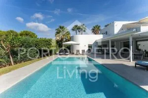 Ref. PRO242 – Elegant villa with spacious open-plan living areas, high-end finishes and large saltwater pool in an exclusive location in Porto Petro, Punta d’es Port — photo 6