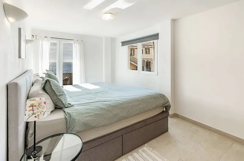 Luxury apartment on the first sea line in Santa Ponsa — photo 8
