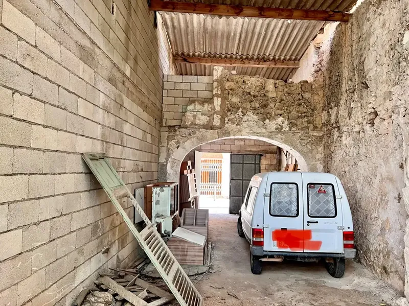 Large village house in Muro, with a large garden, the house needs renovation, 2-storey house, central. With approximately 270 m² built — photo 4