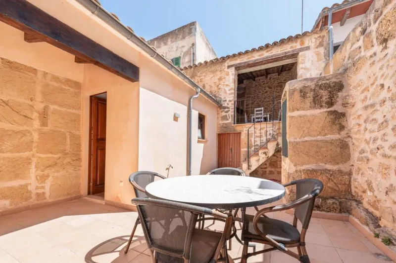 Beautiful renovated town house, ready to move in, in Alcudia old town — photo 1