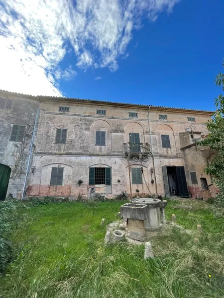 Impressive 19th century Townhouse in Llucmajor with renovation project — photo 6