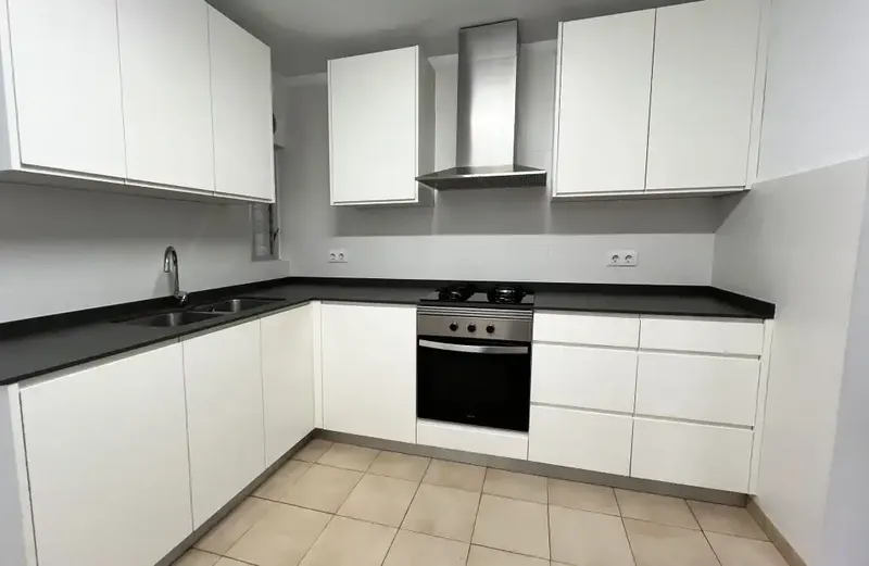 Spacious apartment for sale in the San Miguel area, Palma de Mallorca, in an elegant building, a few meters from the surroundings of the Mercat de l'Olivar — photo 2
