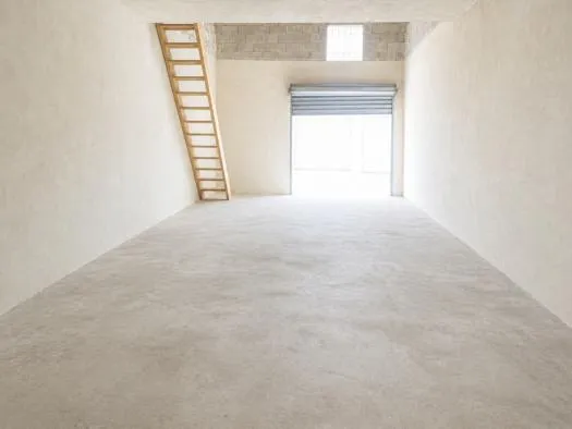 Local comercial, 110 M 2 — photo 1
