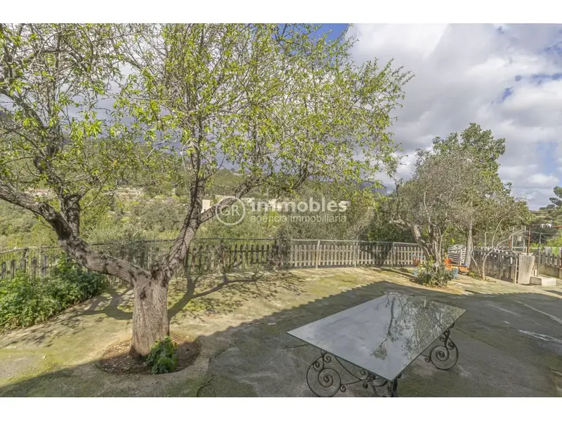Total area 153 m², rustic house plot 14625 m², usable area 140 m², single rooms: 1, double rooms: 2, 2 bathrooms — photo 4