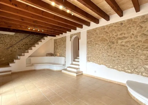 Terraced house in Mancor de la Vall — photo 1