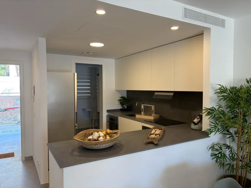 Quiet location apartment for sale in Cala Ratjada with swimming pool and terrace balcony — photo 4