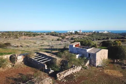 V582 – Renovation-required finca with sea views near Cala Murada — photo 1