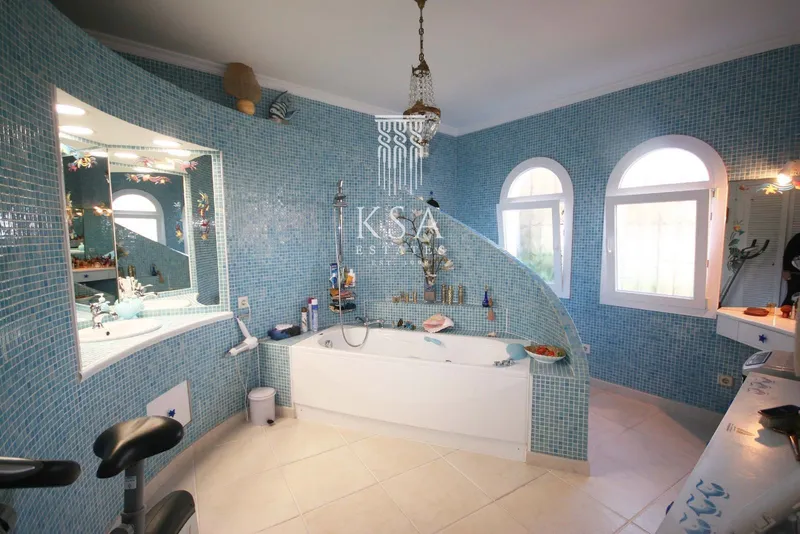 House — photo 12