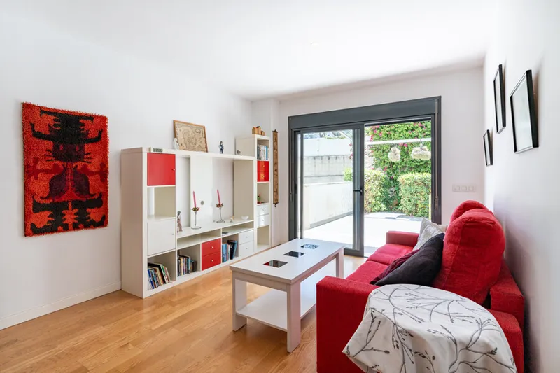Exceptional Ground-Floor One-Bedroom Apartment with Large Terrace, Parking and Private Garden — photo 12