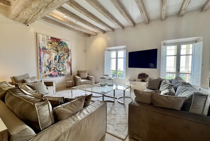 Exclusive penthouse with terrace, garage and sea views in Palma — photo 3