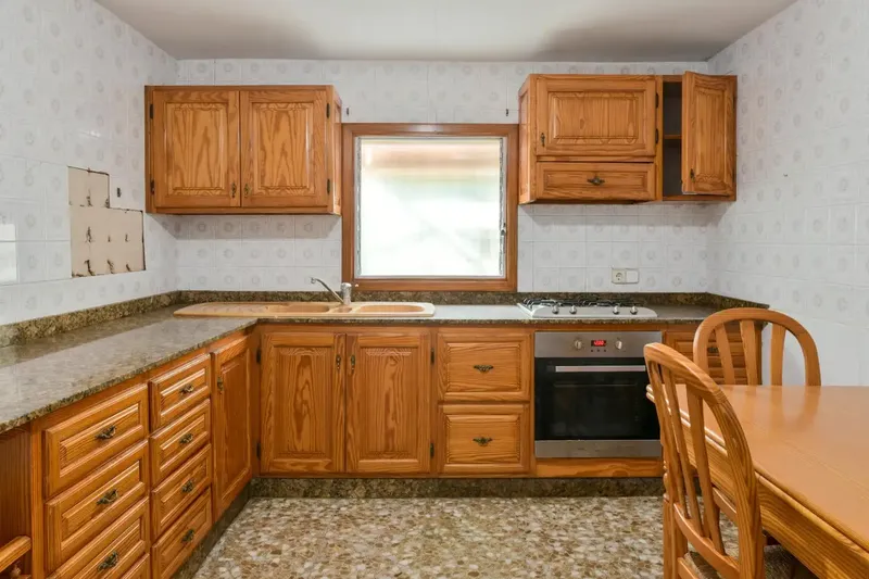 Village house with garage!!! We offer this spacious village house located on a quiet street in Selva, near the center. — photo 11