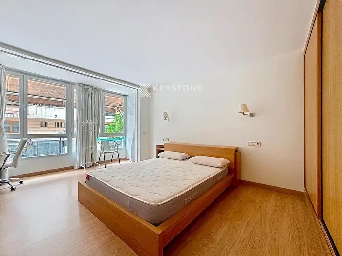 Piso en alquiler de 2 habitaciones, Centre, Jaume III — photo 1