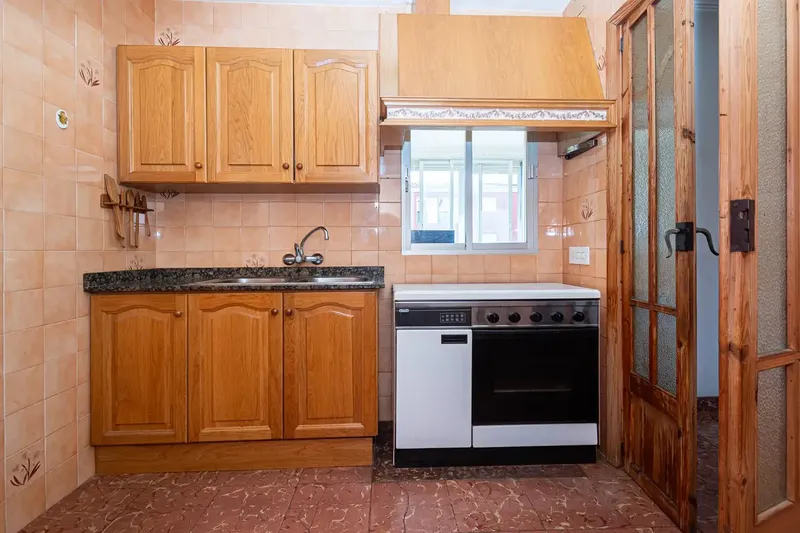 Spacious home with private garden in El Vivero — photo 5