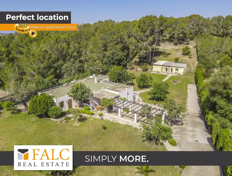 This charming finca embodies the original feeling of Mallorca: tranquility, nature, privacy and plenty of space to live — photo 1