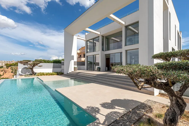 Exclusive new seafront luxury villa above Port Adriano — photo 10