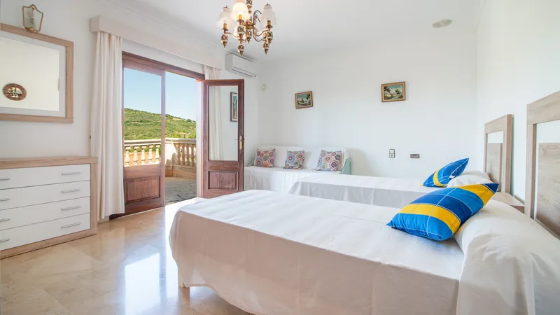 Country house with pool and rental licence near Cala Millor — photo 8