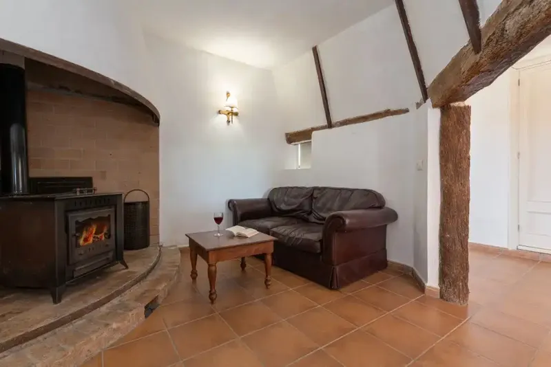 This finca for sale is located on the outskirts of the village of Caimari, at the foot of the Serra de Tramuntana, and combines privacy, space and — photo 11