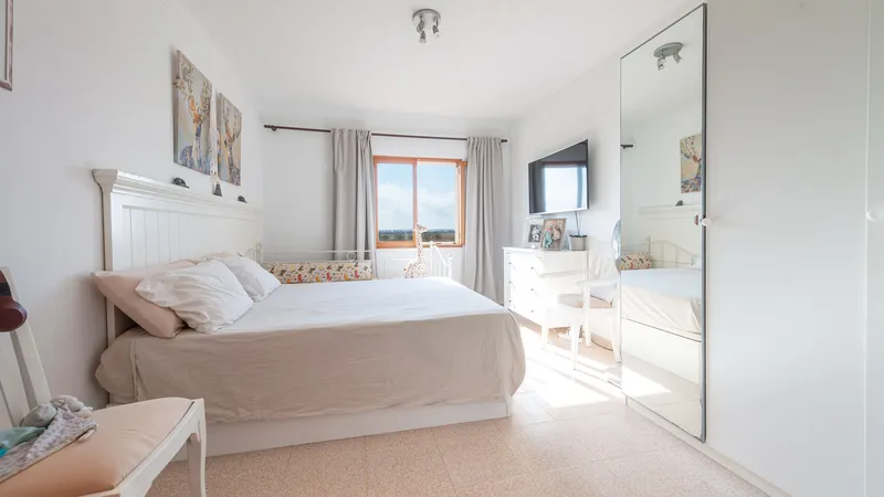 Partly renovated country house in Ses Salines, with absolute privacy, distant views & close to the beach — photo 8