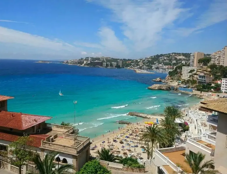 Reformed apartment in Cala Major with solvent tenant. Ideal for investors. — photo 1