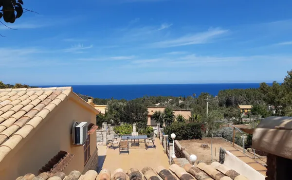 Chalet with sea views in Port des Canonge — photo 1