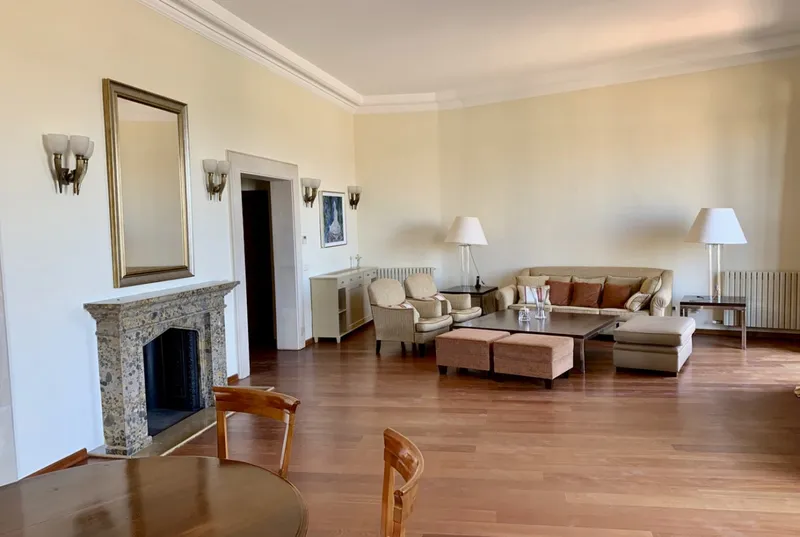 Impressive noble floor with sea views in Palma — photo 4