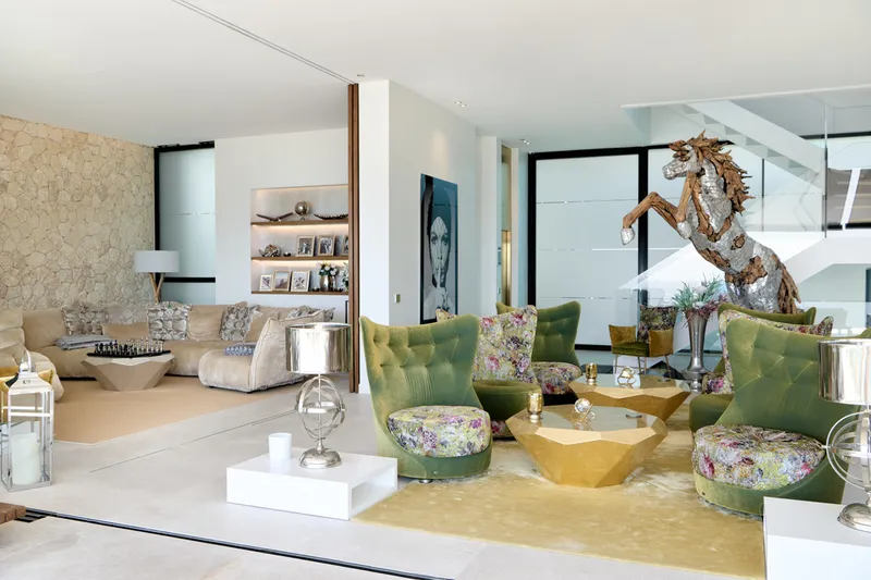 Elegant luxury villa in first sea line in Son Veri Nou — photo 9