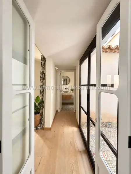 Amplio y luminoso piso de 130 m², situado en Calle Vallseca, en pleno corazón de La Lonja, una de las zonas más emblemáticas y demandadas de — photo 12