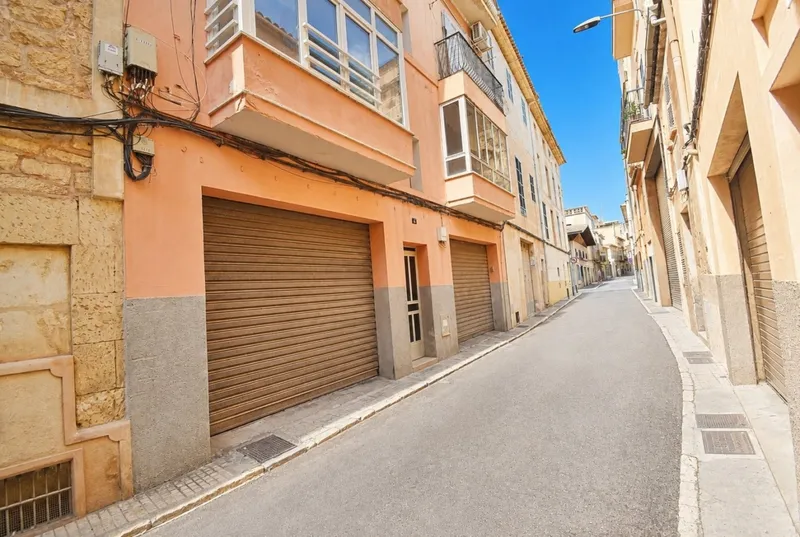 Garage and basement in Manacor — photo 1