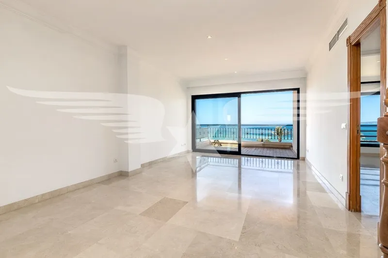Ciudad Jardin I ground floor apartment in first sea line — photo 6