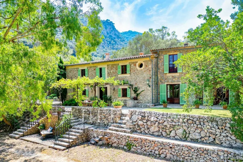 Last-Minute Eclipse Deal: Luxury Estate with Pool in Valldemossa — photo 1