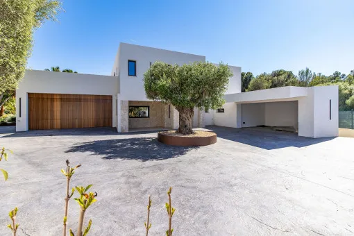 Santa Ponsa, exclusive villa with large plot and perfect southwest orientation in Nova Santa Ponsa — photo 3
