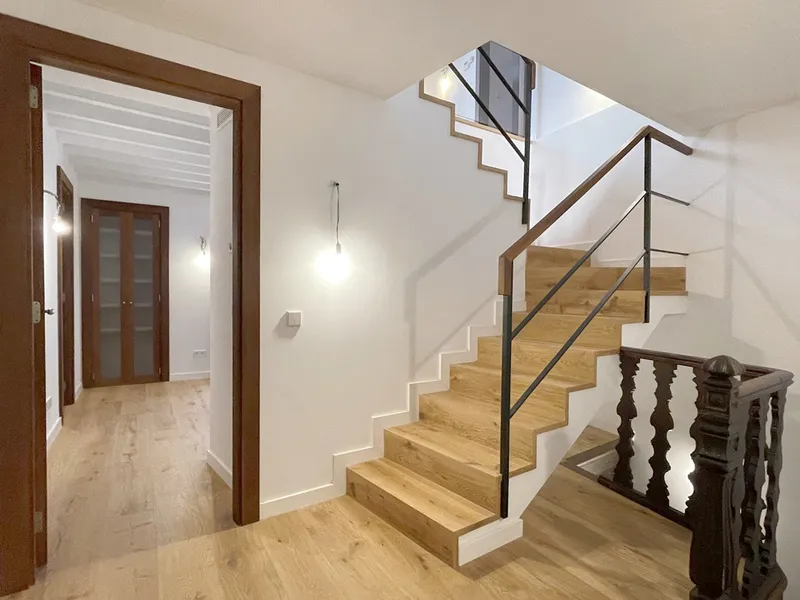 Elegant and representative, luxury apartment with 3 bedrooms and a garage. La Calatrava. — photo 11